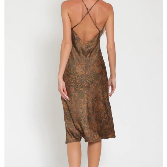 Aakaa dress - Picture 3 of 4